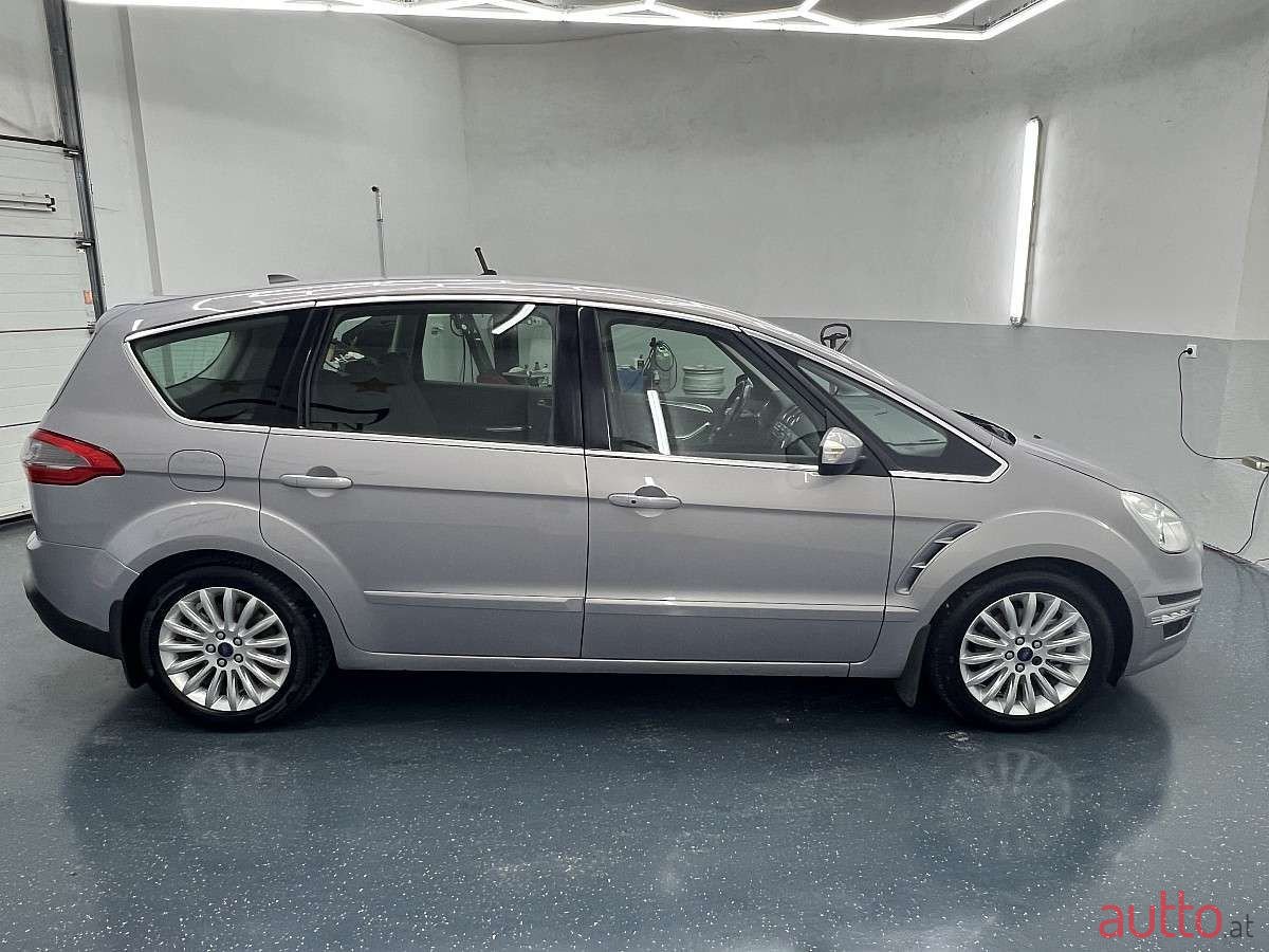 2013' Ford S-Max photo #5