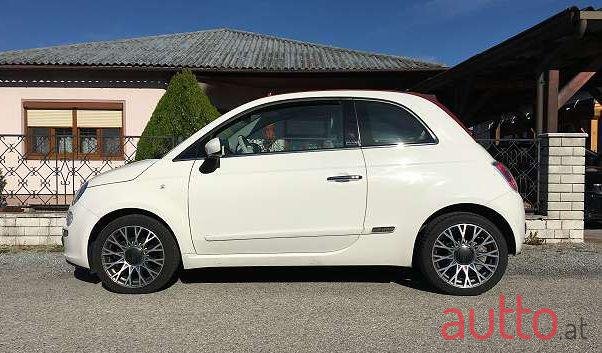 2010' Fiat 500C photo #2