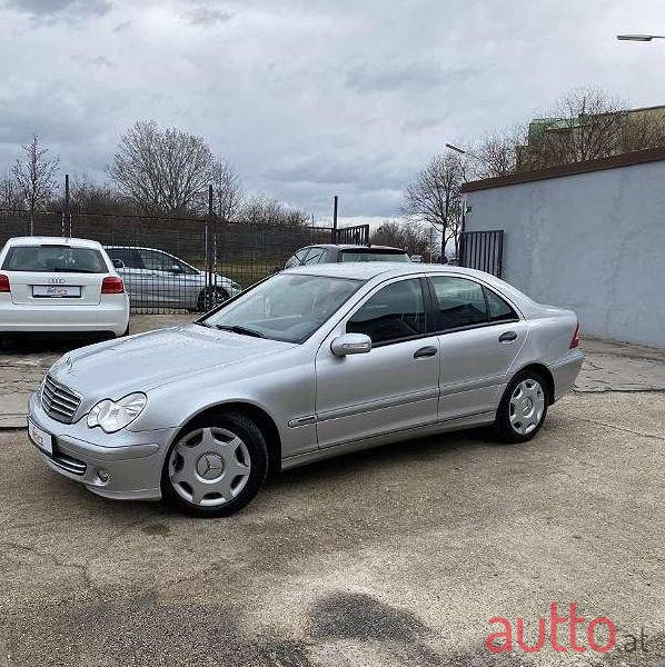 2005' Mercedes-Benz C-Klasse photo #1