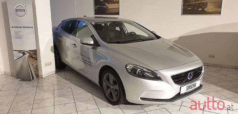 2016' Volvo V40 photo #1