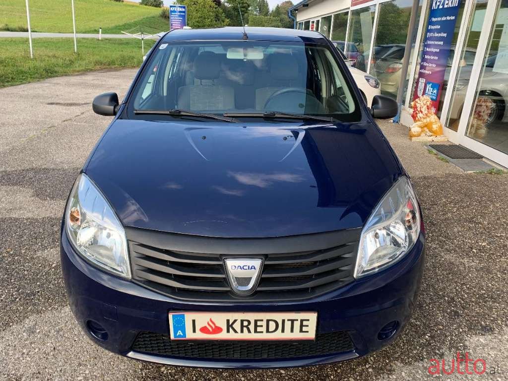 2010' Dacia Sandero photo #2