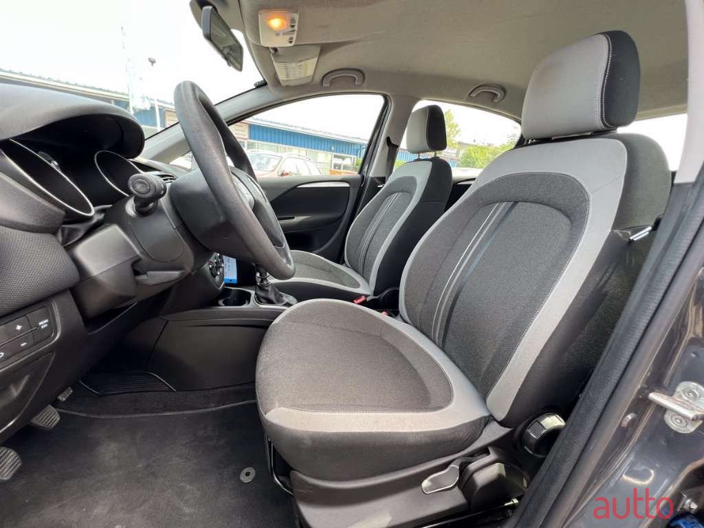 2012' Fiat Punto photo #6