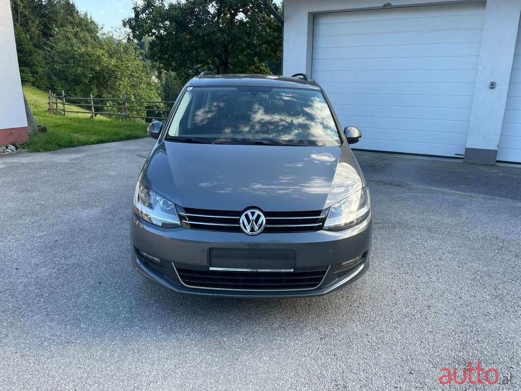 2011' Volkswagen Sharan photo #1