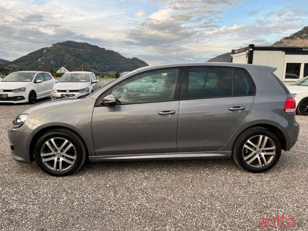 2010' Volkswagen Golf photo #4