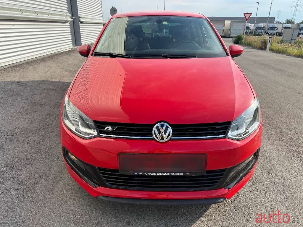 2017' Volkswagen Polo photo #3