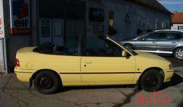 1994' Ford Escort photo #1