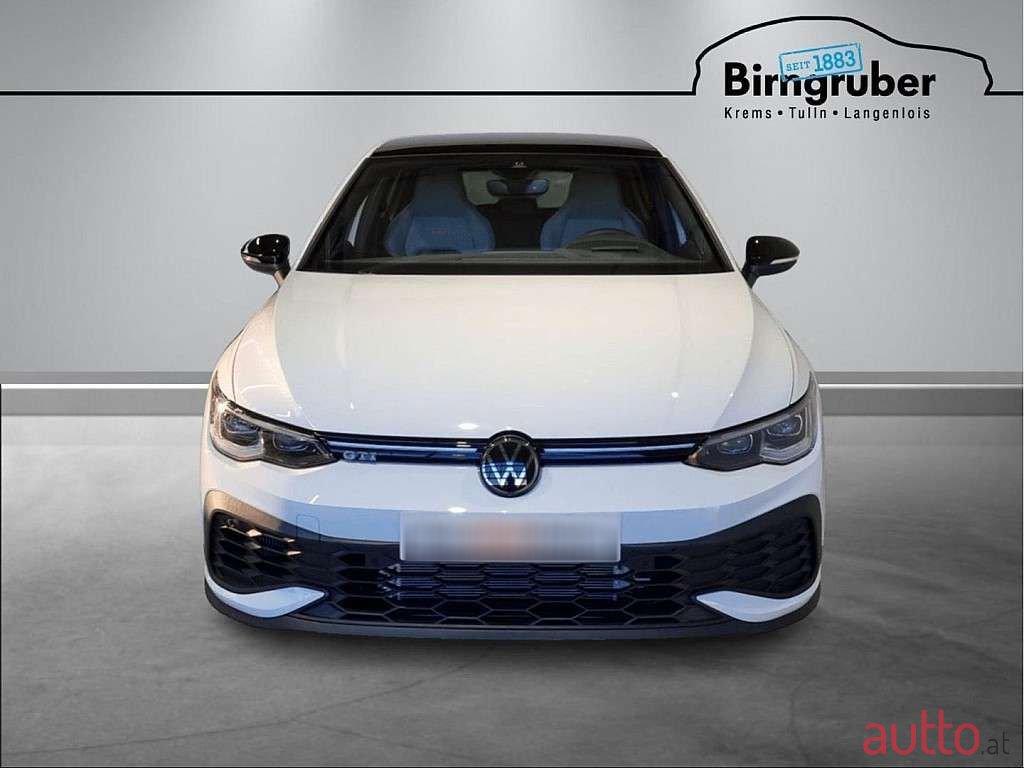 2024' Volkswagen Golf photo #2