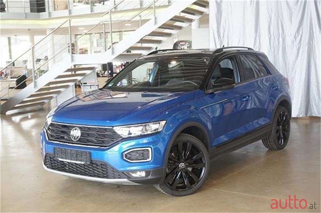 2021' Volkswagen T-Roc photo #1
