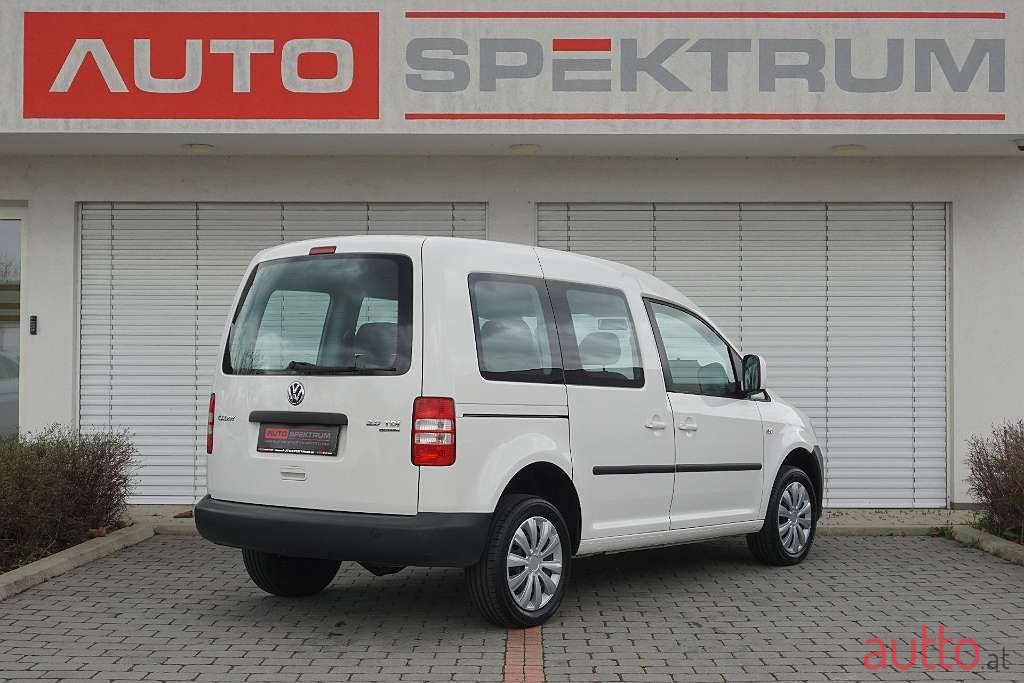 2015' Volkswagen Caddy photo #4