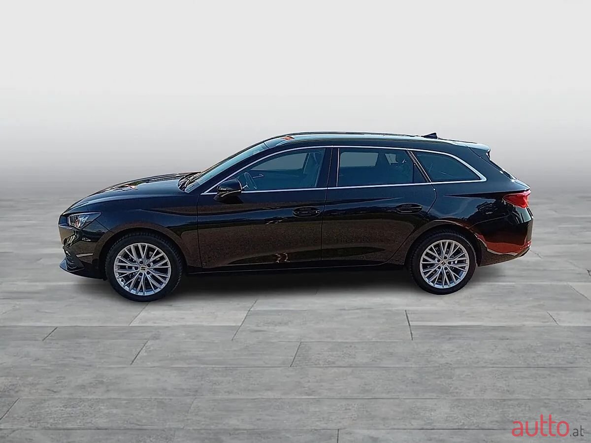 2023' SEAT Leon photo #2