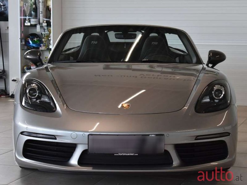 2020' Porsche Boxster photo #3