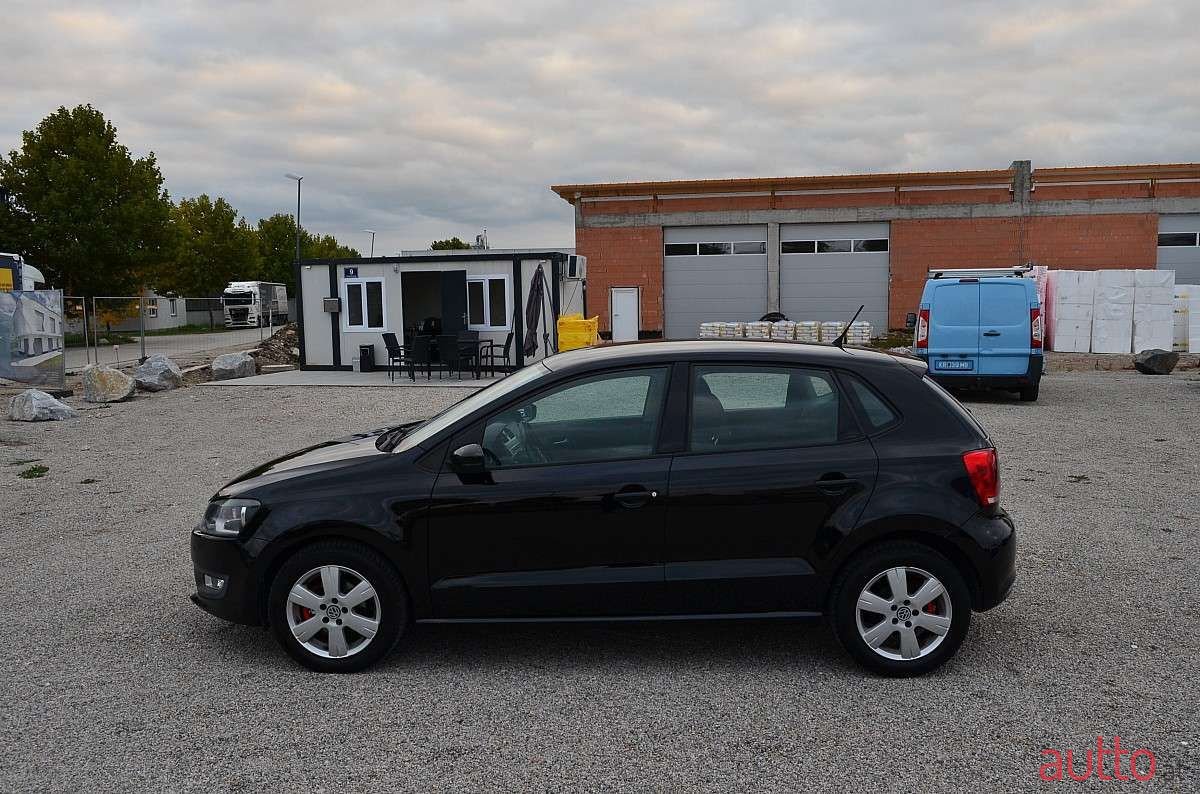 2009' Volkswagen Polo photo #6