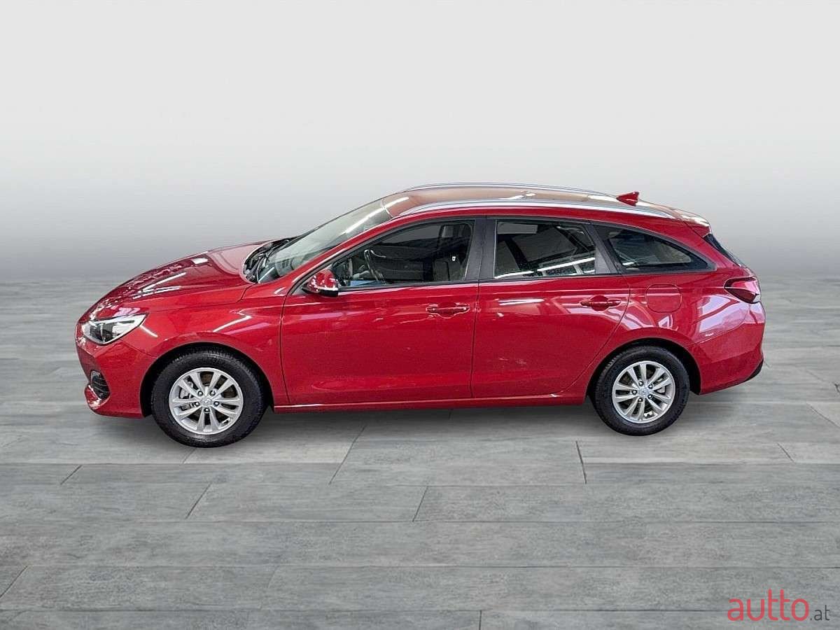 2020' Hyundai i30 photo #2