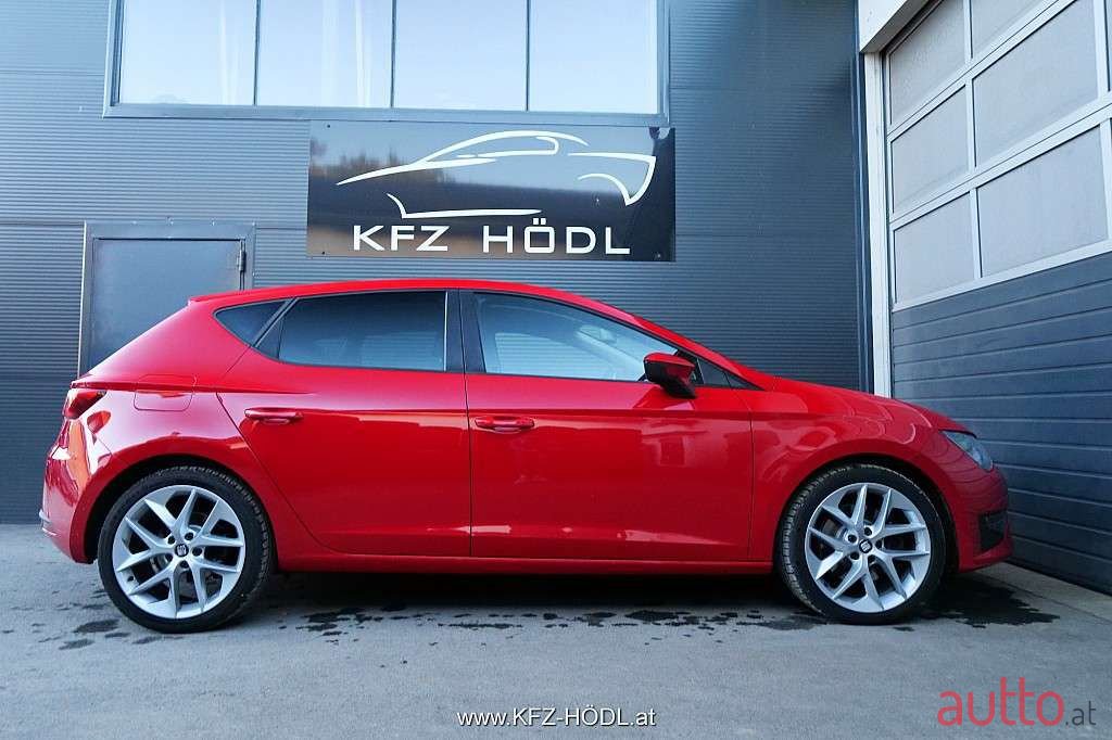 2013' SEAT Leon photo #4