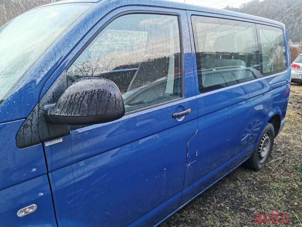 2010' Volkswagen T5 photo #3