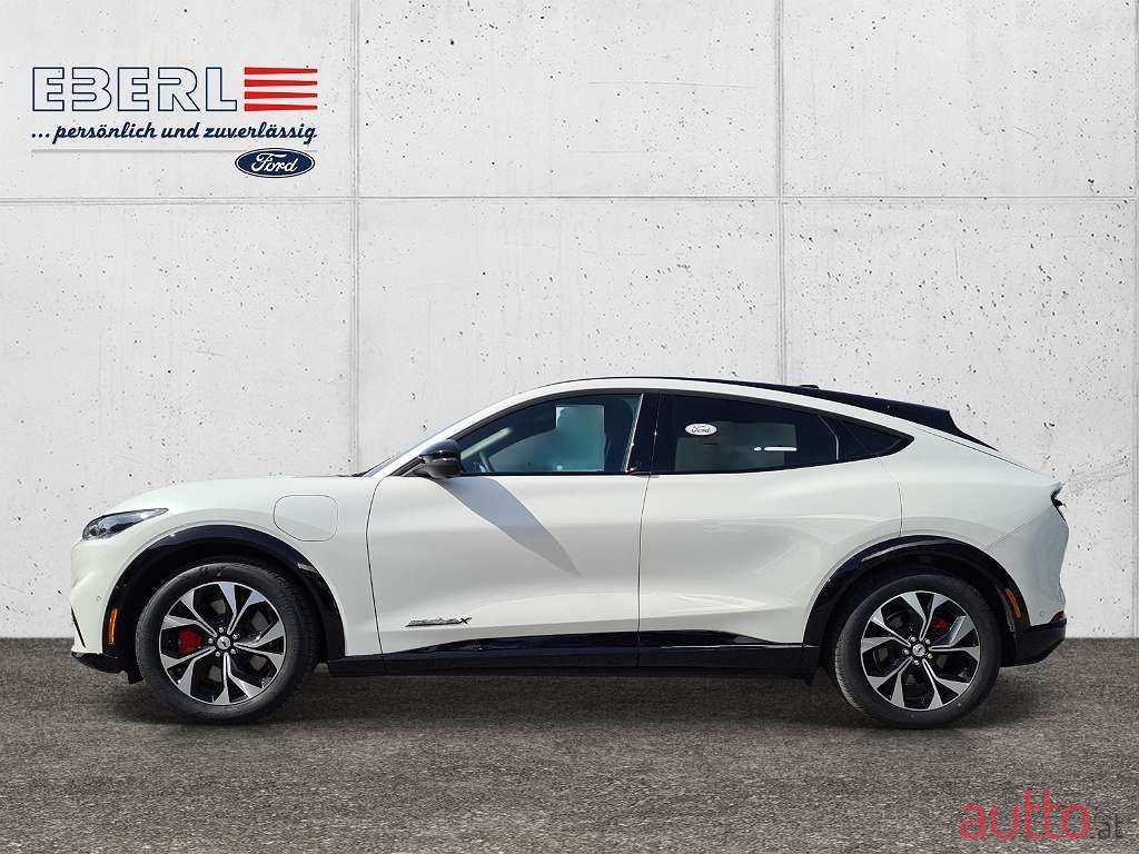 2023' Ford Mustang Mach-E photo #2