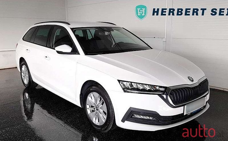 2020' Skoda Octavia photo #1