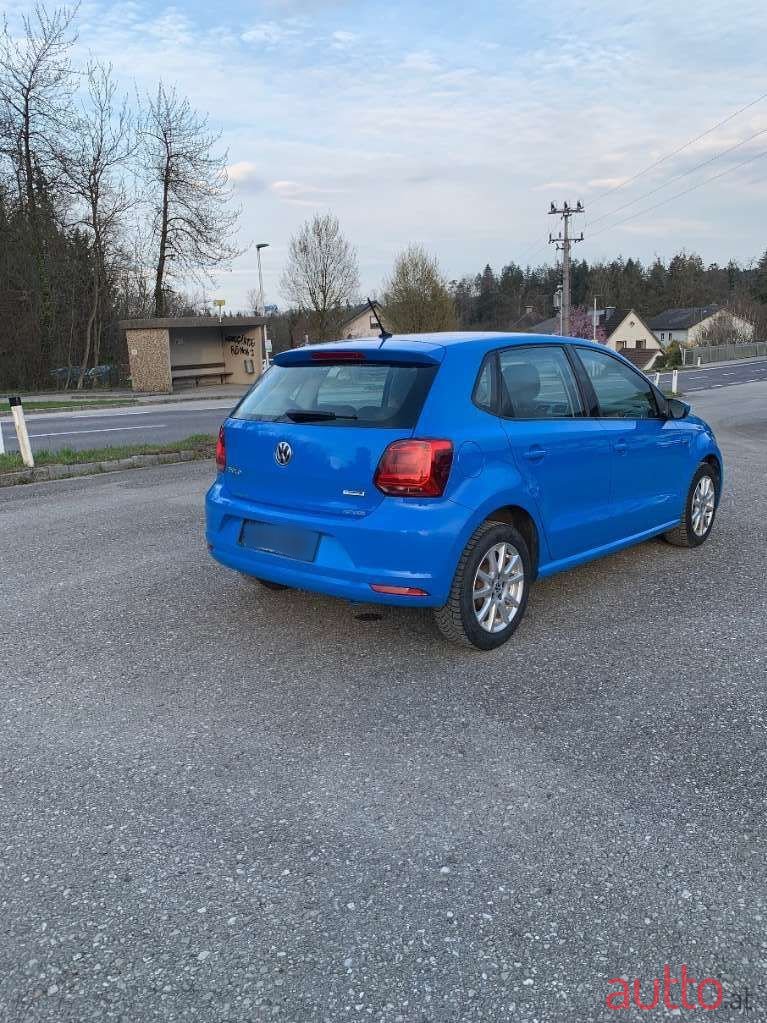 2015' Volkswagen Polo photo #5