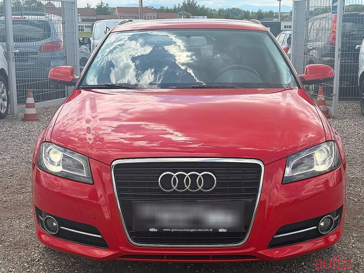2012' Audi A3 photo #2