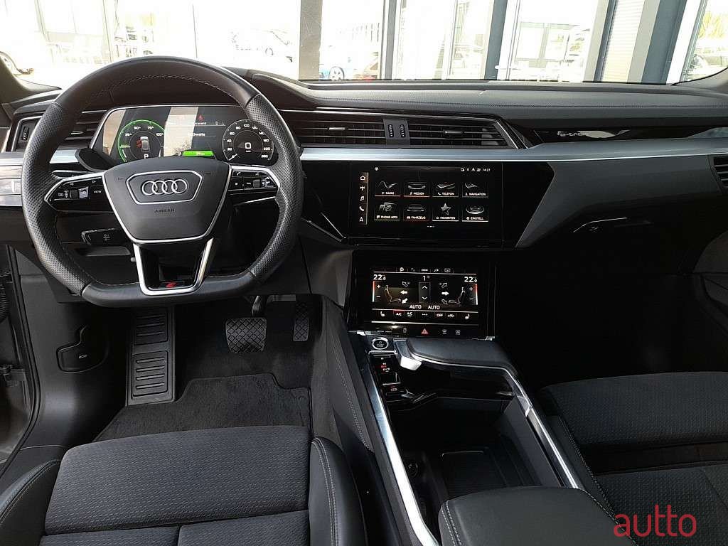 2023' Audi e-tron photo #3
