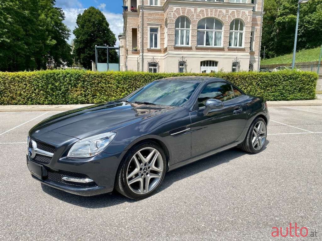 2011' Mercedes-Benz Slk-Klasse photo #1
