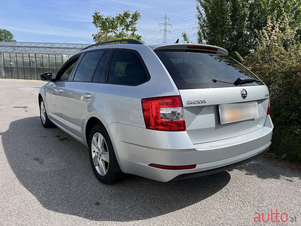 2019' Skoda Octavia photo #6