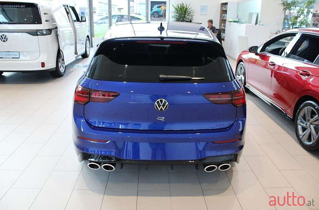 2023' Volkswagen Golf photo #4