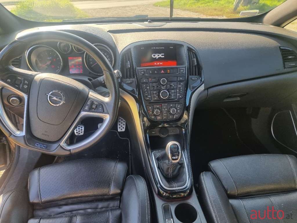 2014' Opel Astra photo #5