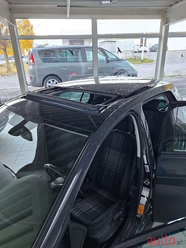 2015' Volkswagen Golf photo #6