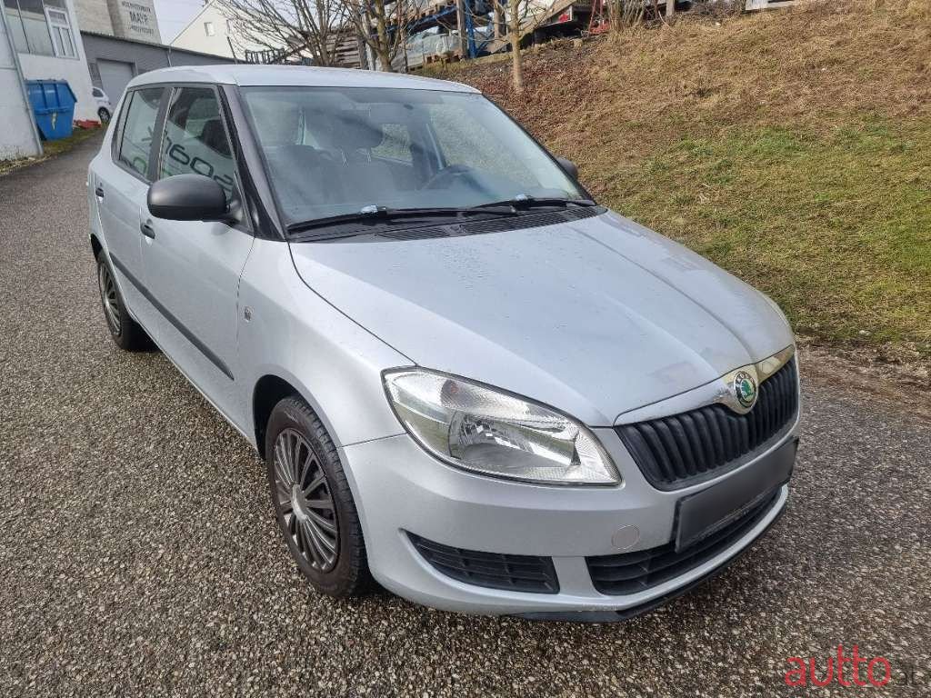 2013' Skoda Fabia photo #1