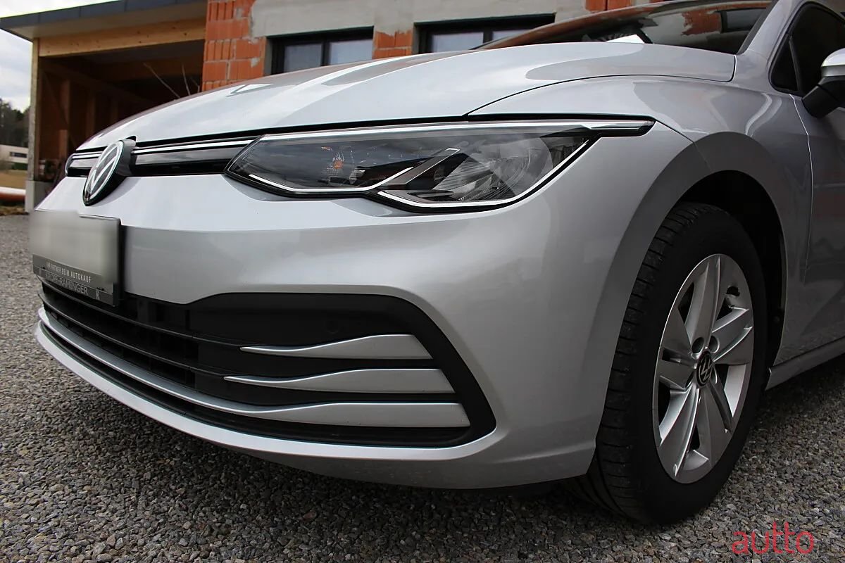 2022' Volkswagen Golf photo #5
