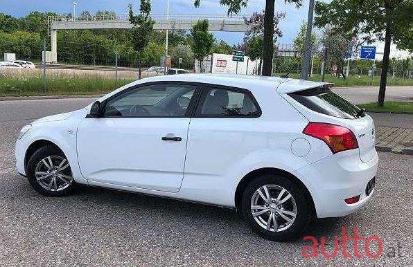 2008' Kia Ceed photo #3