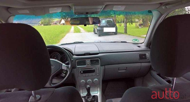 2005' Subaru Forester photo #2