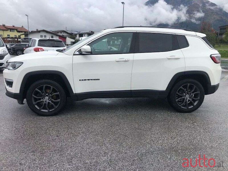 2017' Jeep Compass photo #2