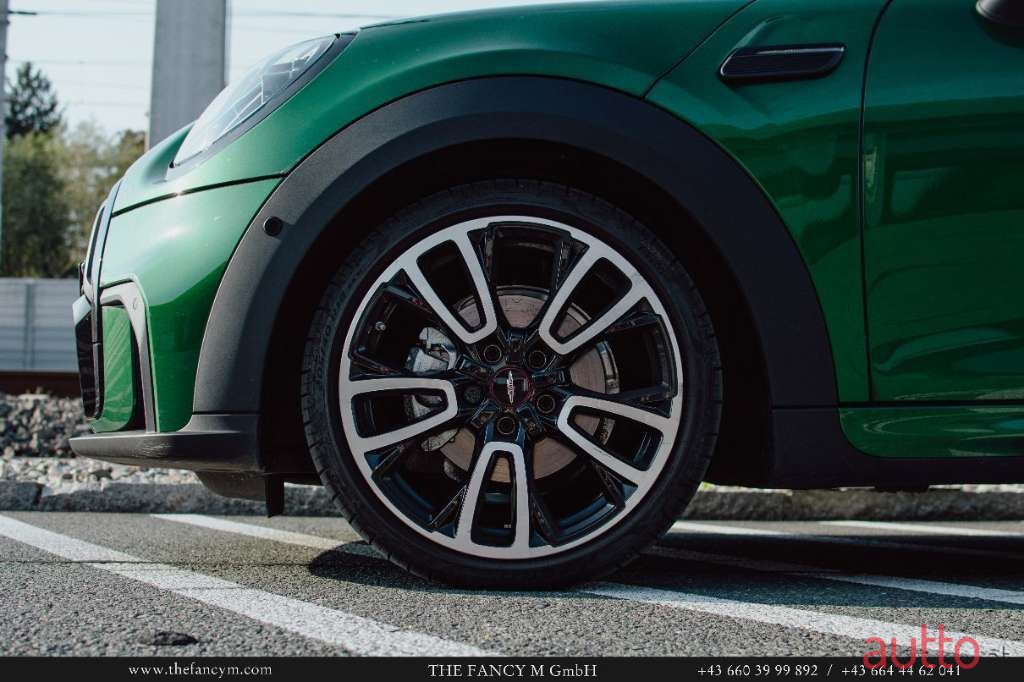 2021' MINI Cooper photo #3