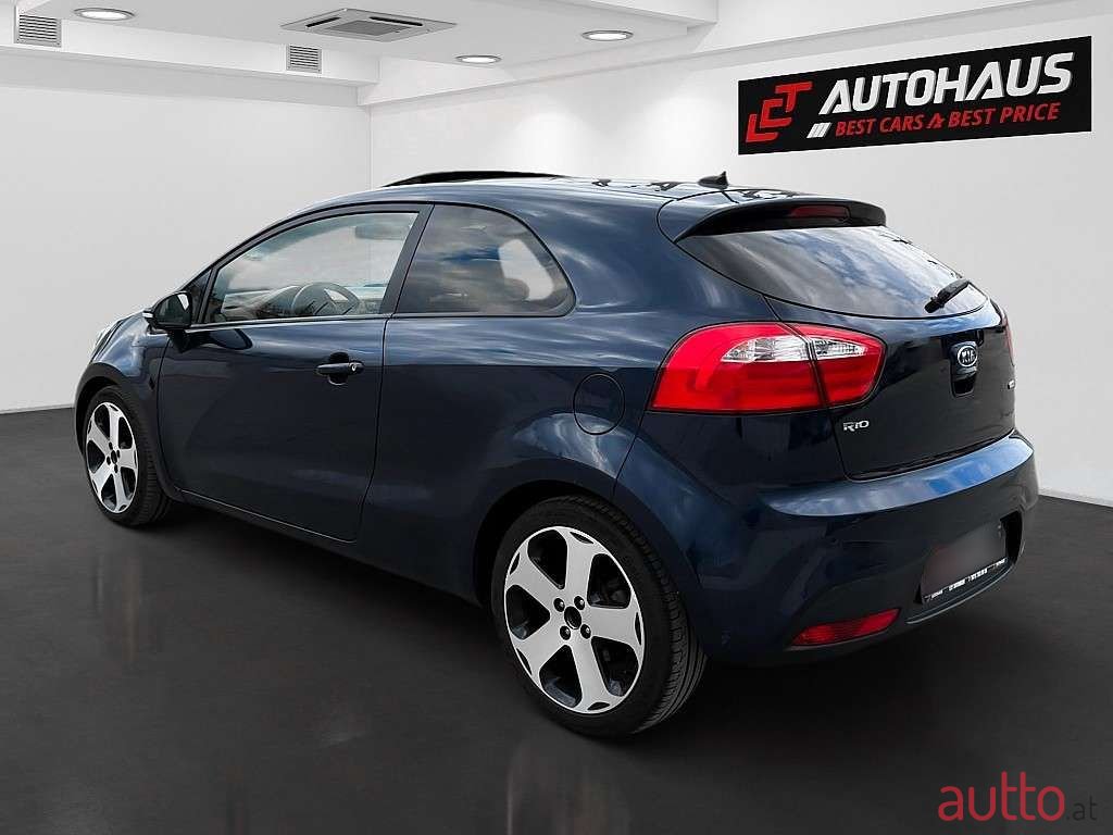 2012' Kia Rio photo #3