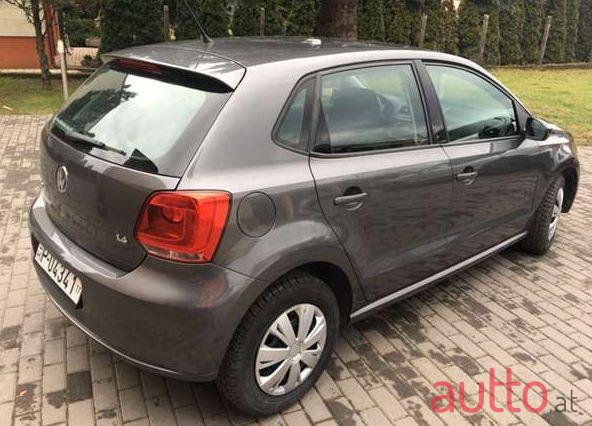 2010' Volkswagen Polo photo #2