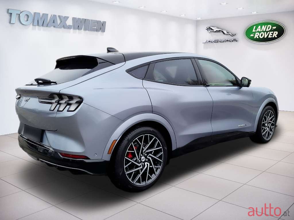 2022' Ford Mustang Mach-E photo #5