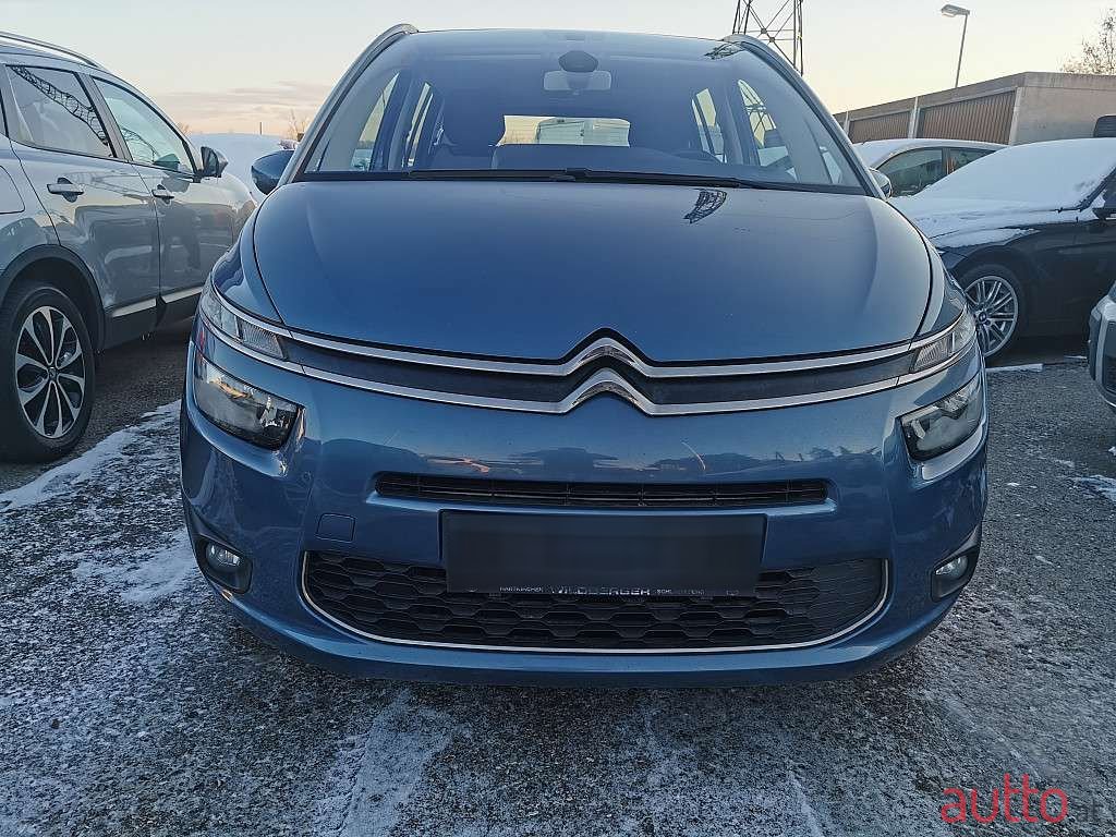 2016' Citroen C4 Picasso photo #2