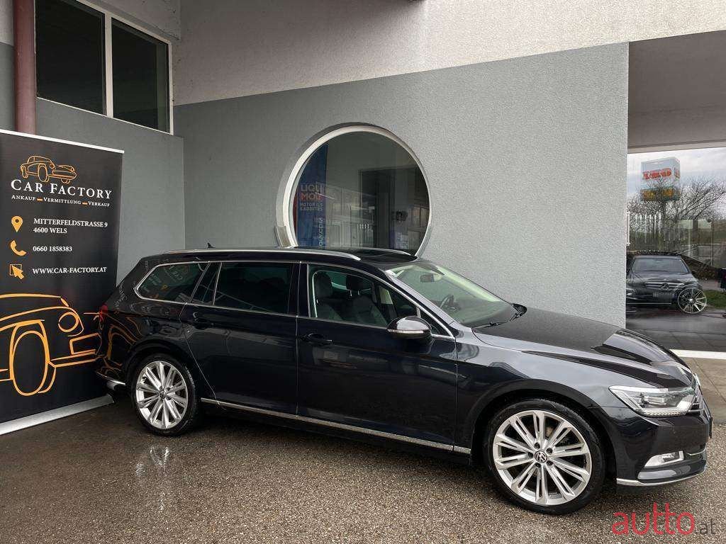 2015' Volkswagen Passat photo #5