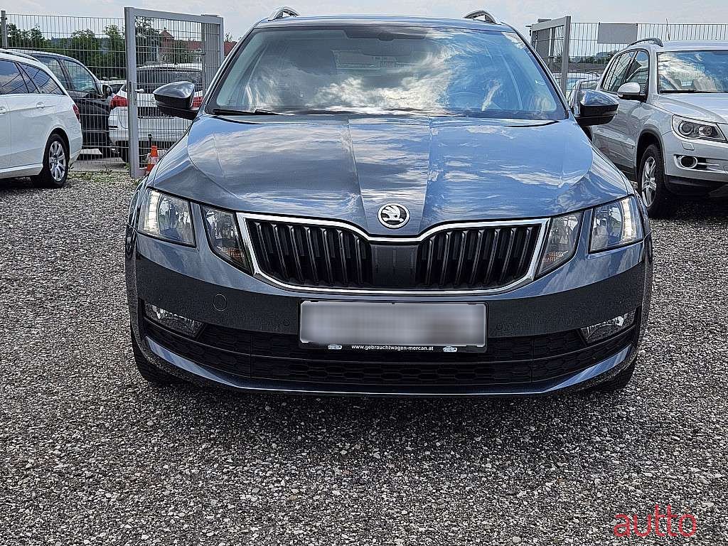 2017' Skoda Octavia photo #2