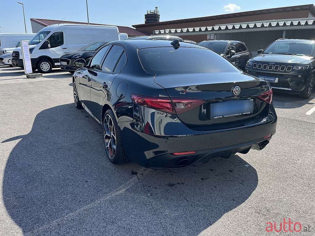 2021' Alfa Romeo Giulia photo #4