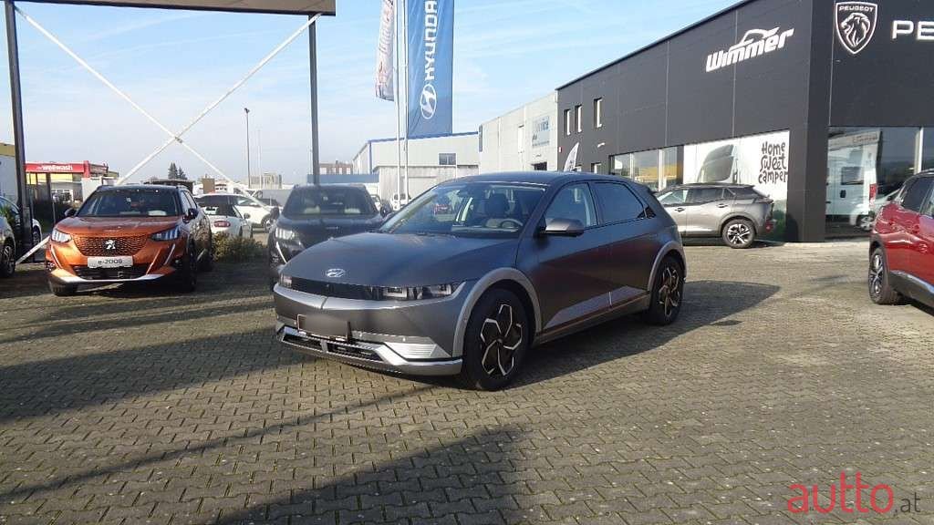 2022' Hyundai Ioniq 5 photo #1