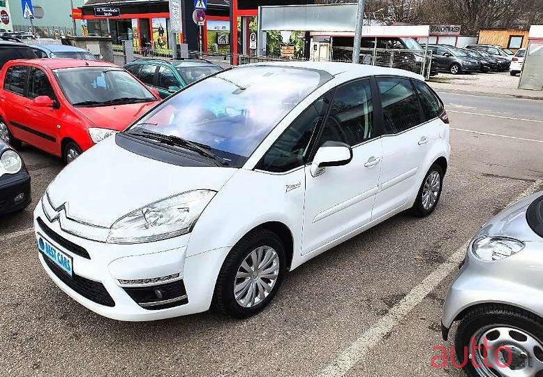 2012' Citroen C4 Picasso photo #1