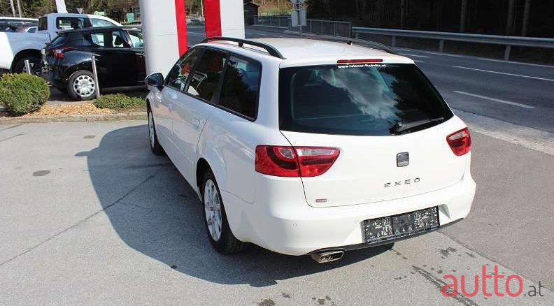 2011' SEAT Exeo photo #1