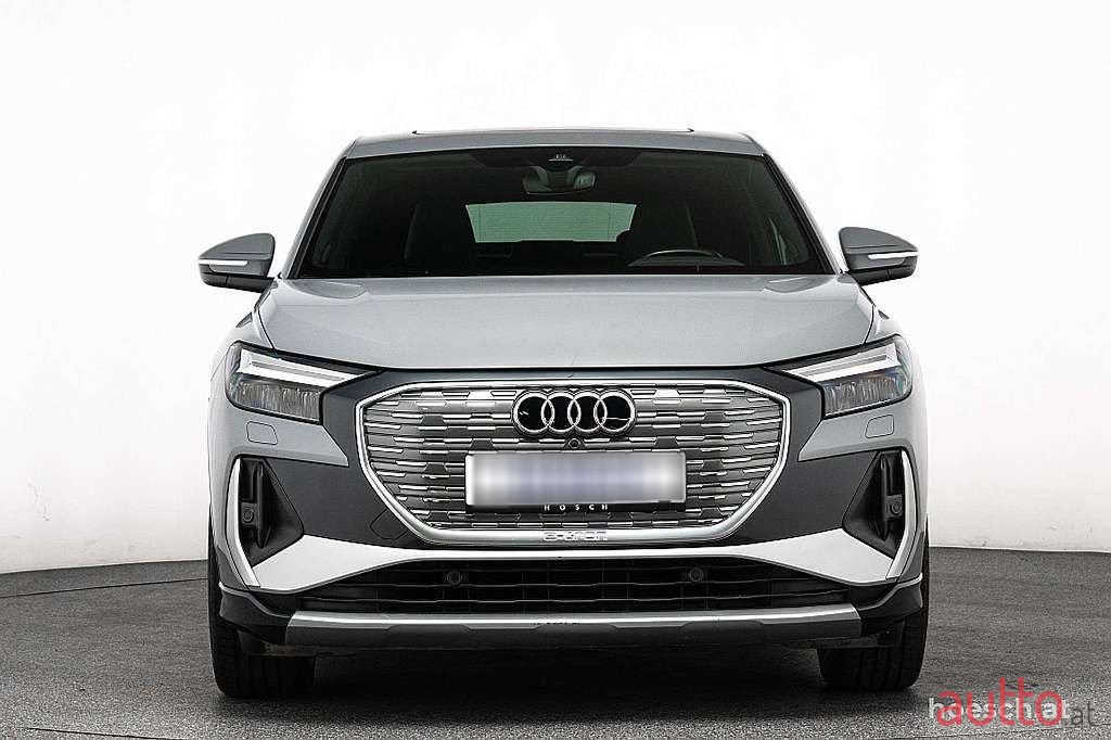 2023' Audi Q4 photo #2