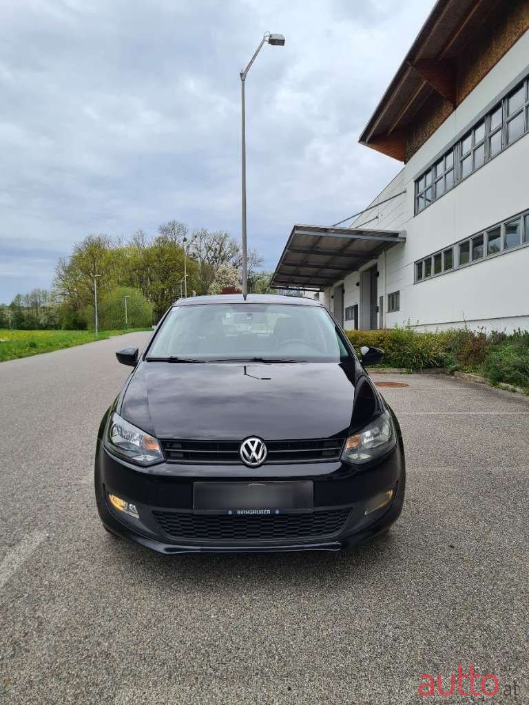 2012' Volkswagen Polo photo #2