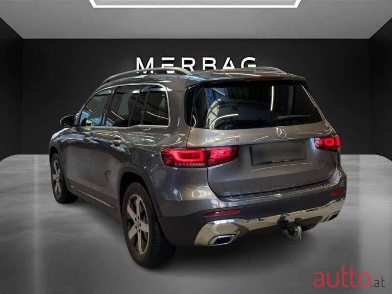 2024' Mercedes-Benz GLB photo #2