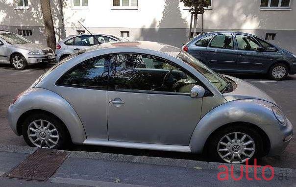 2004' Volkswagen Beetle photo #1