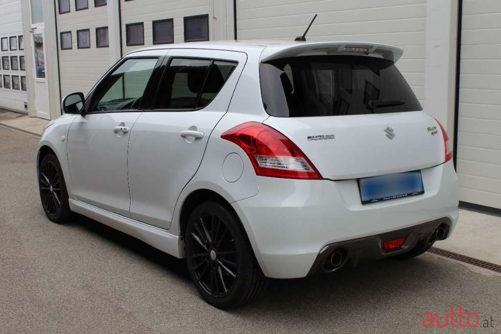 2016' Suzuki Swift photo #3